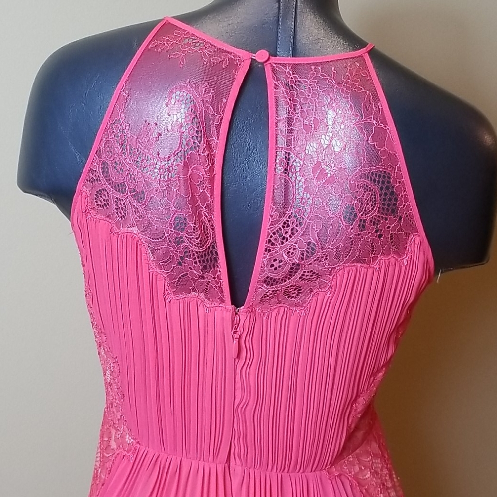 BCBGMAXAZRIA Pleated Lace & Chiffon High/Low Dress - Picture 7 of 10